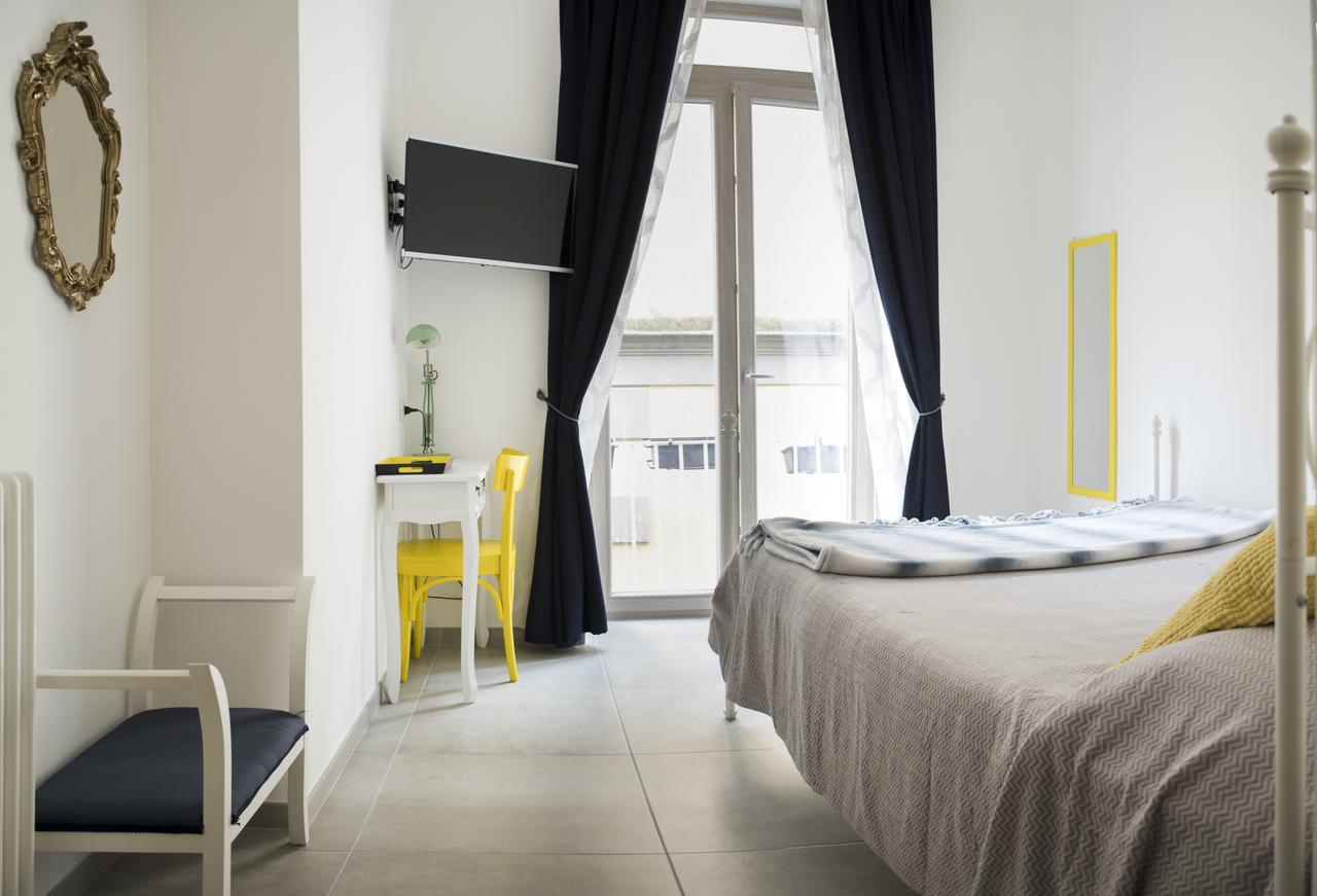 Civico10 Bed & Breakfast Naples Exterior photo